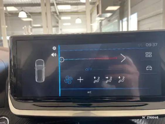 PEUGEOT 208 II - voiture d'occasion - Photo 14