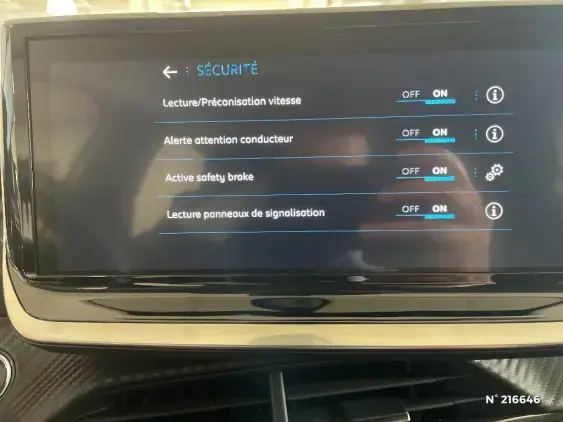 PEUGEOT 208 II - voiture d'occasion - Photo 25