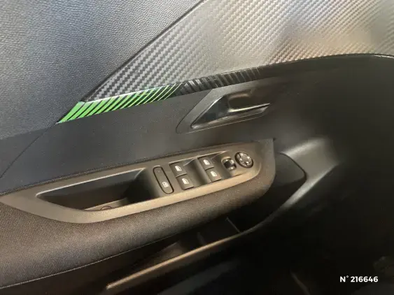 PEUGEOT 208 II - voiture d'occasion - Photo 30