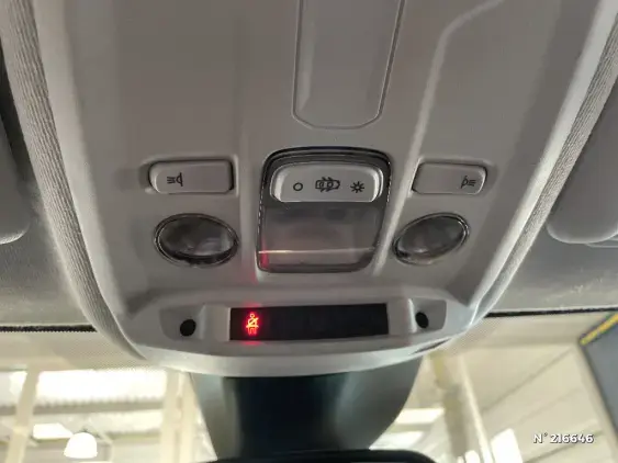 PEUGEOT 208 II - voiture d'occasion - Photo 31