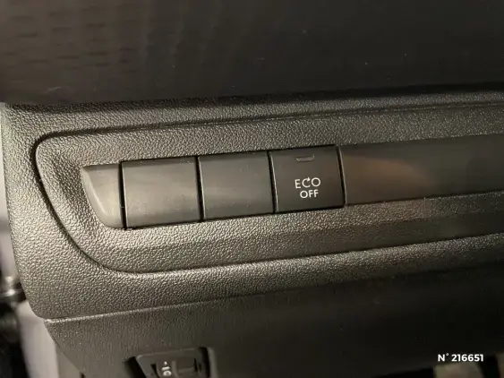 PEUGEOT 2008 - voiture d'occasion - Photo 15