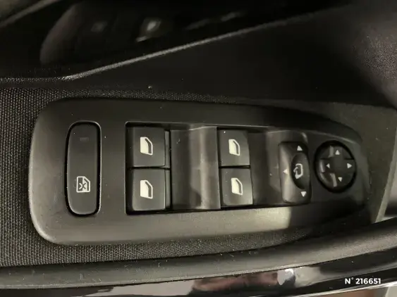 PEUGEOT 2008 - voiture d'occasion - Photo 28