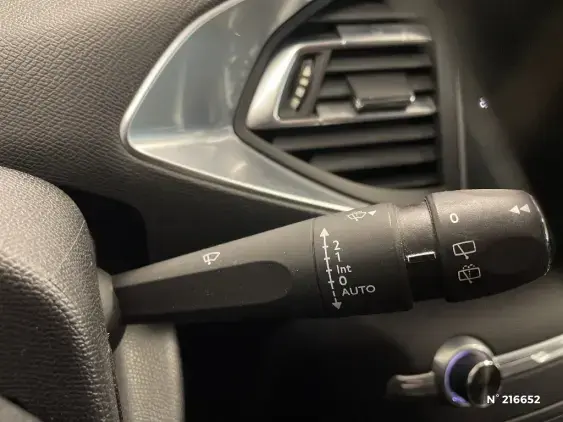 PEUGEOT 308 II - voiture d'occasion - Photo 32