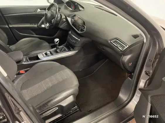 PEUGEOT 308 II - voiture d'occasion - Photo 10