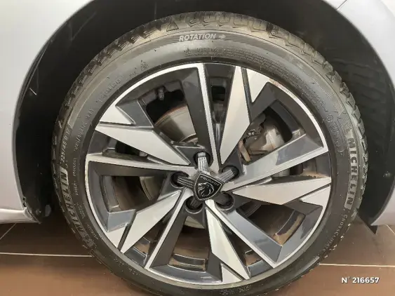 PEUGEOT 308 III - voiture d'occasion - Photo 8