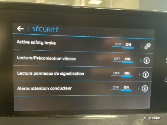 PEUGEOT 208 BUSINESS R II - voiture d'occasion - Photo 31