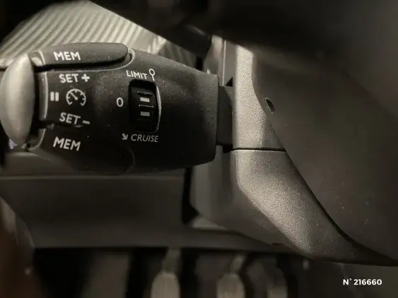 PEUGEOT 208 BUSINESS R II - voiture d'occasion - Photo 34