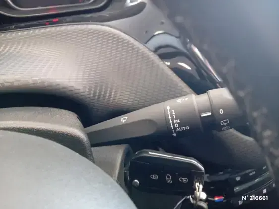 PEUGEOT 2008 - voiture d'occasion - Photo 27
