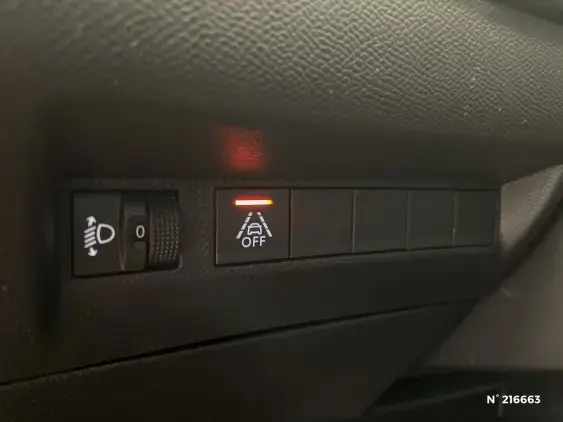 PEUGEOT 208 ELECTRIQUE II - voiture d'occasion - Photo 15