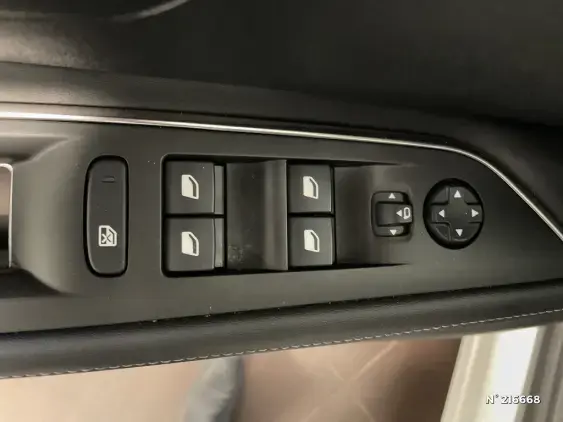 PEUGEOT 3008 II - voiture d'occasion - Photo 28