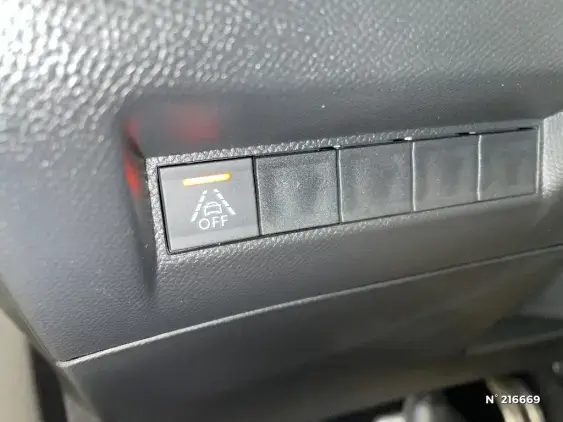 PEUGEOT 2008 ELECTRIQUE II - voiture d'occasion - Photo 15