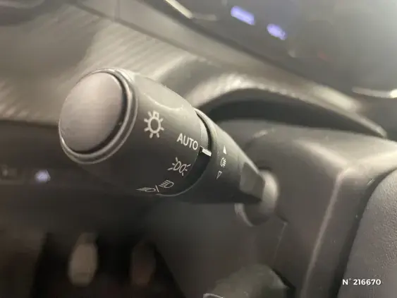 PEUGEOT 208 II - voiture d'occasion - Photo 26