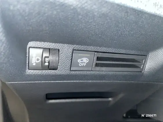 PEUGEOT 3008 III - voiture d'occasion - Photo 15