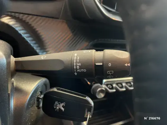 PEUGEOT 2008 II - voiture d'occasion - Photo 29