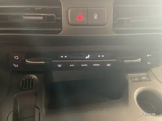 PEUGEOT PARTNER III - voiture d'occasion - Photo 25