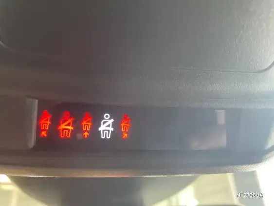 PEUGEOT 308 III - voiture d'occasion - Photo 32