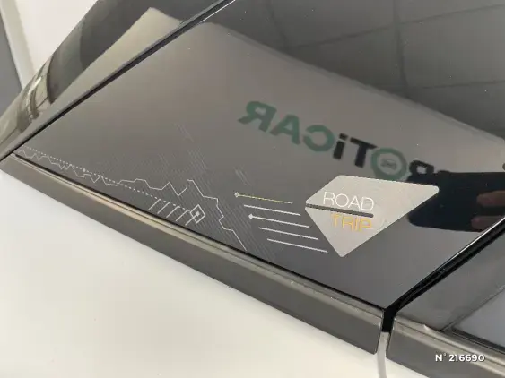 PEUGEOT 2008 II - voiture d'occasion - Photo 25