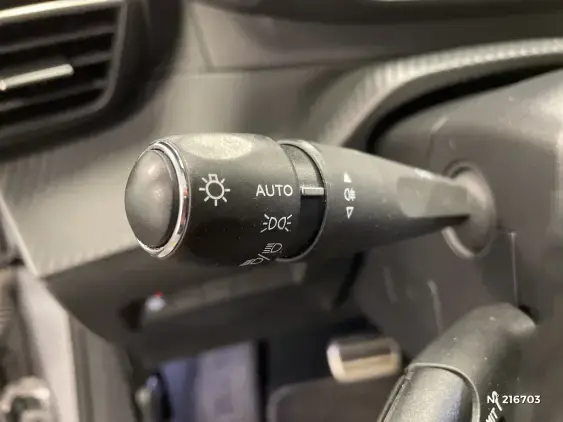 PEUGEOT 208 ELECTRIQUE II - voiture d'occasion - Photo 28