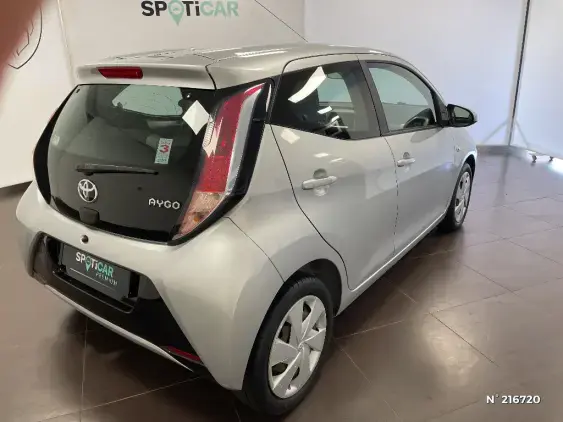 TOYOTA AYGO II - voiture d'occasion - Photo 4