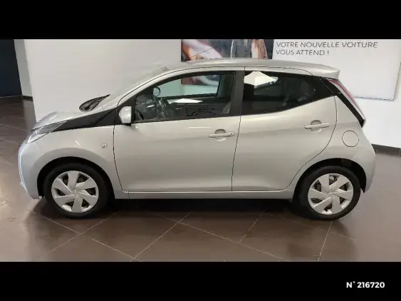 TOYOTA AYGO II - voiture d'occasion - Photo 2