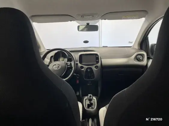 TOYOTA AYGO II - voiture d'occasion - Photo 9