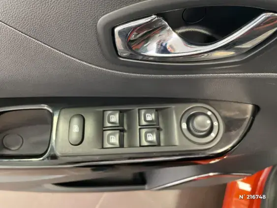 RENAULT CAPTUR - voiture d'occasion - Photo 25