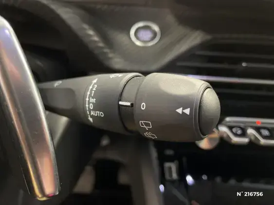 PEUGEOT 2008 II - voiture d'occasion - Photo 28