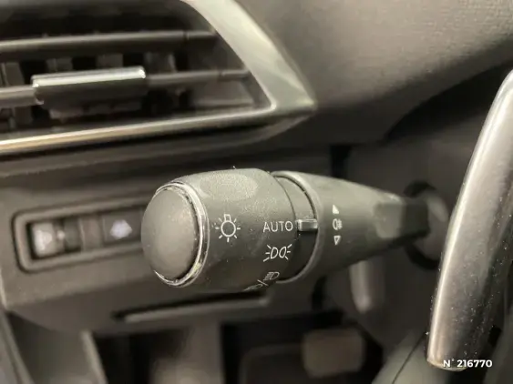 PEUGEOT 3008 II - voiture d'occasion - Photo 29