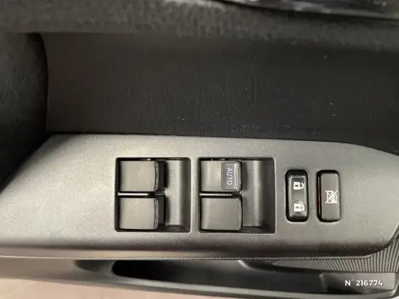 TOYOTA RAV4 V - voiture d'occasion - Photo 29