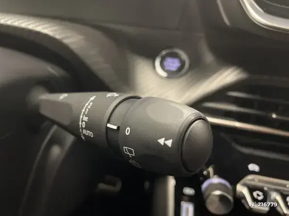 PEUGEOT 2008 II - voiture d'occasion - Photo 29