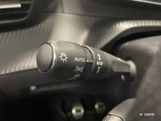 PEUGEOT 2008 II - voiture d'occasion - Photo 29