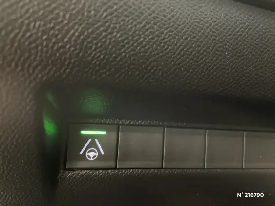 PEUGEOT 208 II - voiture d'occasion - Photo 15