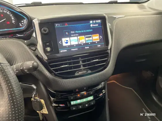 PEUGEOT 2008 - voiture d'occasion - Photo 13