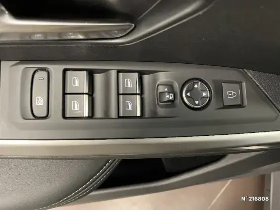PEUGEOT 3008 ELECTRIQUE III - voiture d'occasion - Photo 37