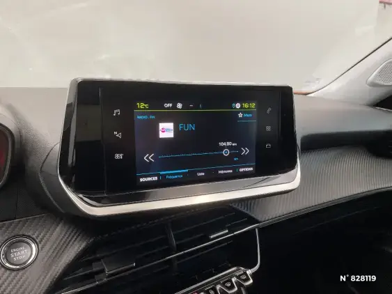 PEUGEOT 2008 ELECTRIQUE II - voiture d'occasion - Photo 13