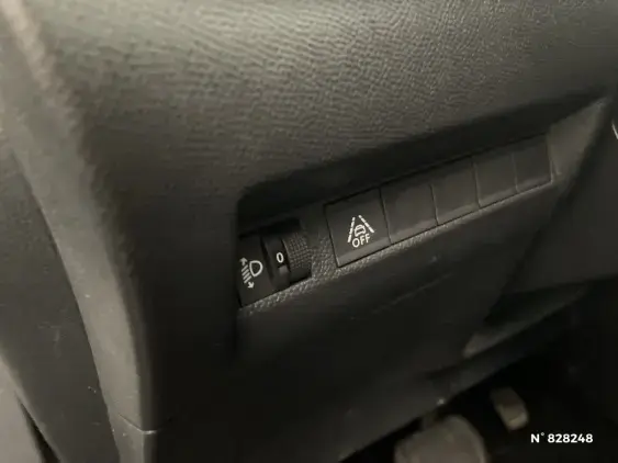 PEUGEOT 2008 ELECTRIQUE II - voiture d'occasion - Photo 15