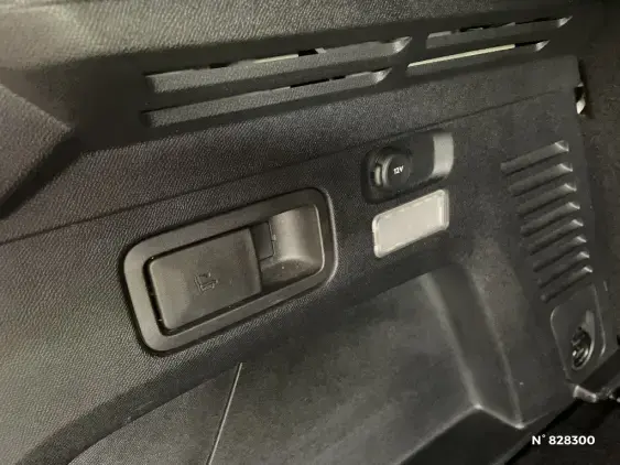 PEUGEOT 3008 II - voiture d'occasion - Photo 29