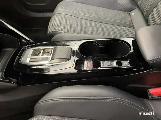 PEUGEOT 2008 II - voiture d'occasion - Photo 34