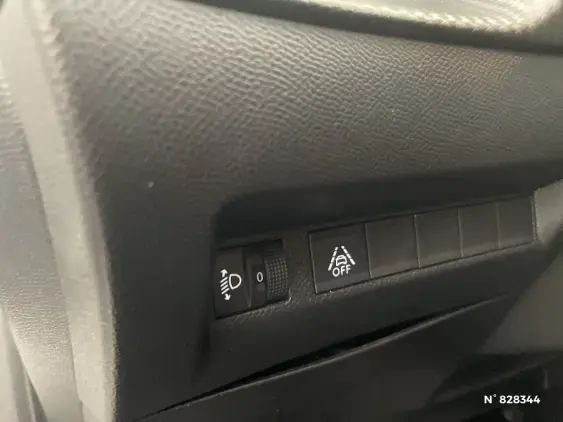 PEUGEOT 208 ELECTRIQUE II - voiture d'occasion - Photo 14