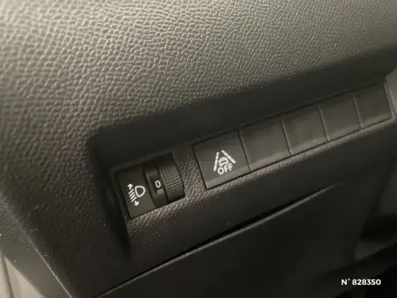 PEUGEOT 2008 - voiture d'occasion - Photo 15
