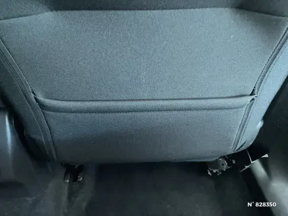 PEUGEOT 2008 - voiture d'occasion - Photo 31