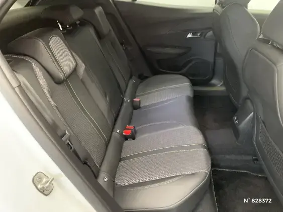 PEUGEOT 2008 II - voiture d'occasion - Photo 11
