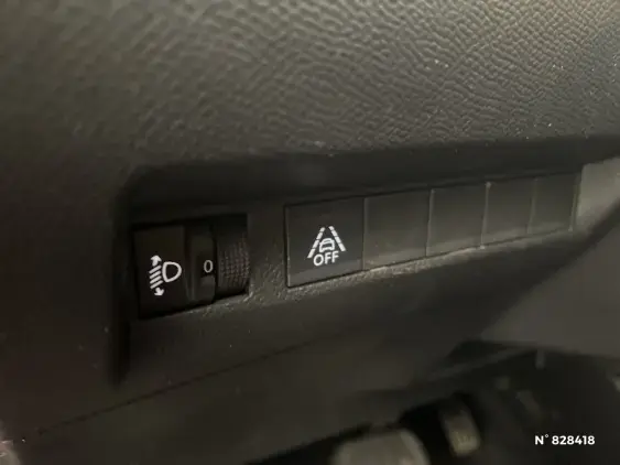 PEUGEOT 208 ELECTRIQUE II - voiture d'occasion - Photo 15