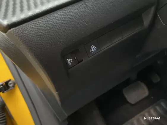 PEUGEOT 208 ELECTRIQUE II - voiture d'occasion - Photo 14