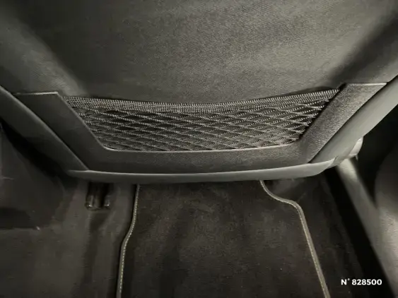 PEUGEOT 2008 II - voiture d'occasion - Photo 31