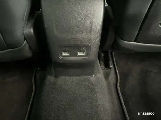 PEUGEOT 2008 II - voiture d'occasion - Photo 32