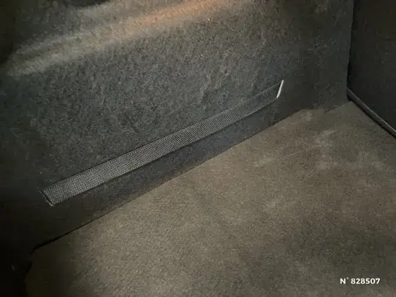 PEUGEOT 208 BUSINESS R II - voiture d'occasion - Photo 28