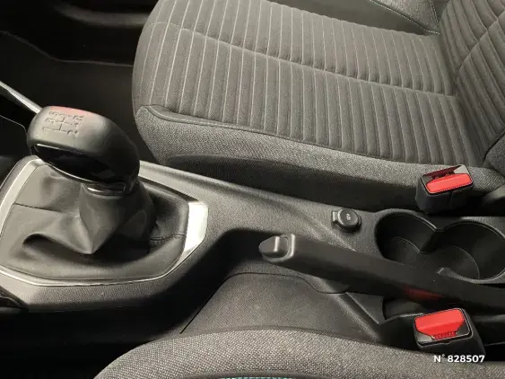 PEUGEOT 208 BUSINESS R II - voiture d'occasion - Photo 30