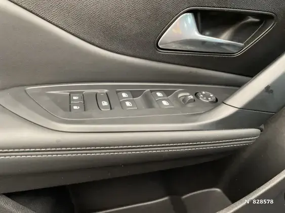 PEUGEOT 308 III - voiture d'occasion - Photo 15