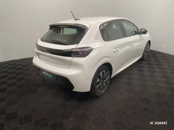 PEUGEOT 208 II - voiture d'occasion - Photo 4